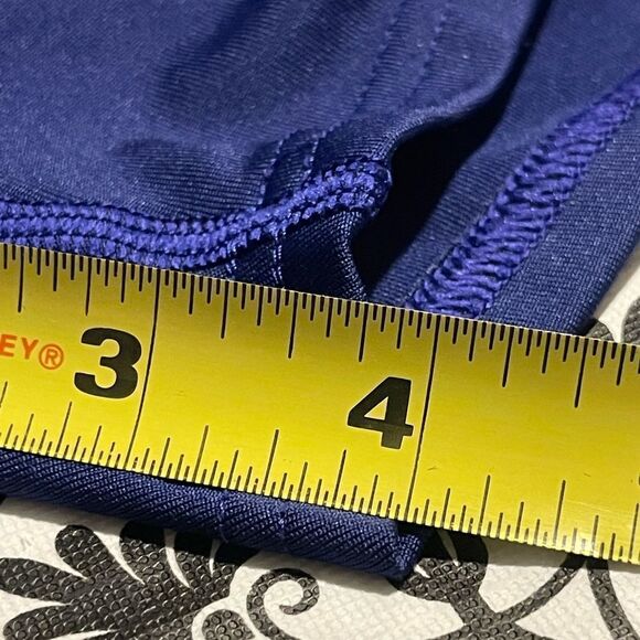 Reebok
- Girls purple / neon yellow spandex shorts - Picture 5 of 6